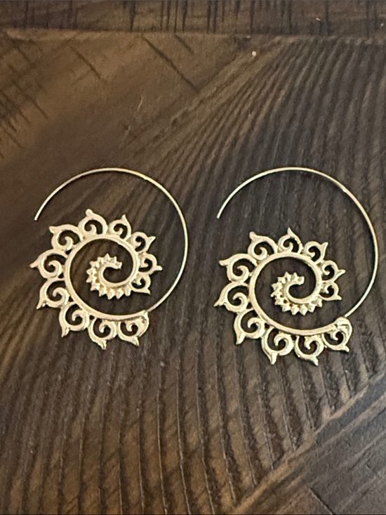 Jewelry - Gold Spiral Filigree Hoop Earrings - Women Jewelry